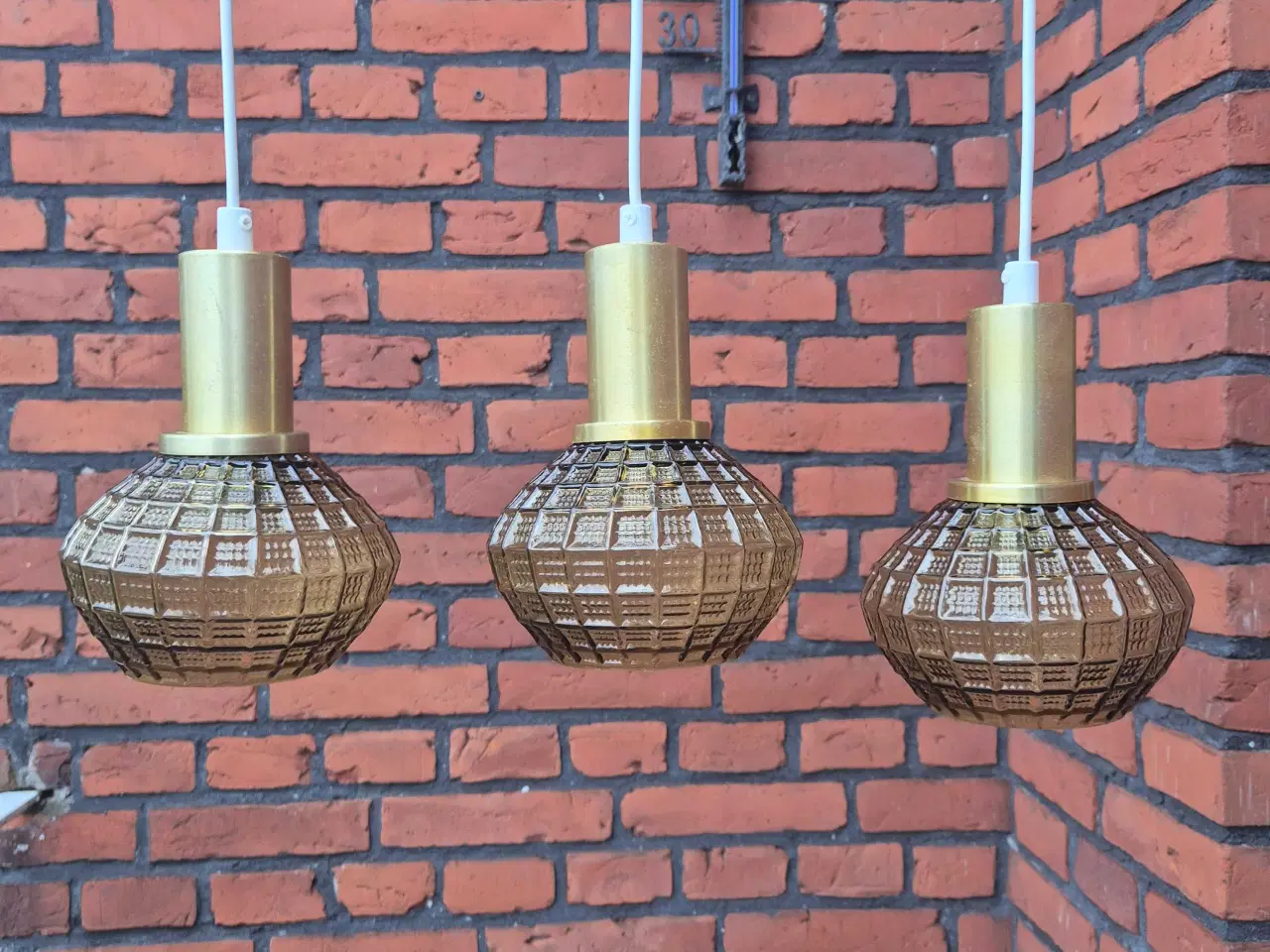 Billede 18 - Smukke retrolamper i ravfarvet glas