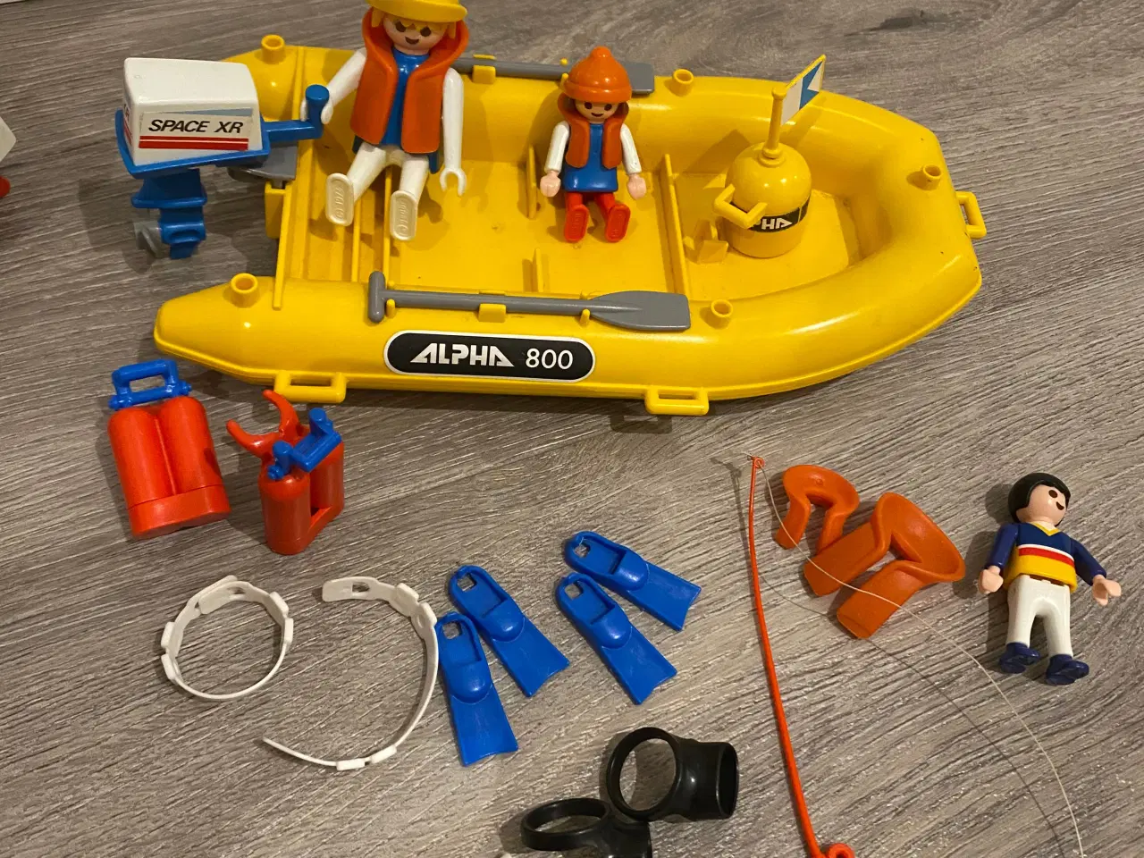 Billede 2 - Playmobil surfbræt og motorbåd plus tilbehør