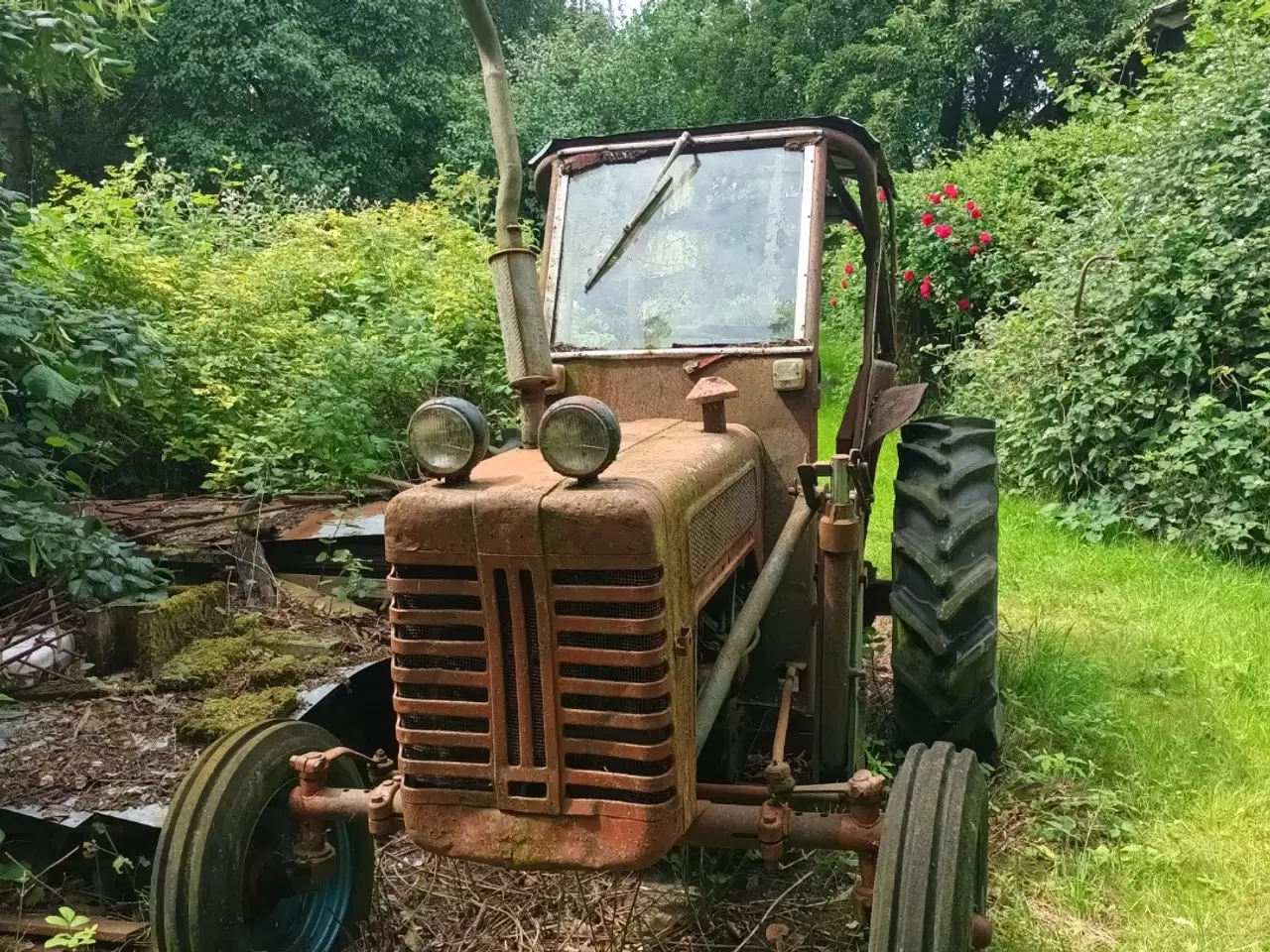Billede 2 - Traktor IH 275b Diesel m. Frontlæsser 