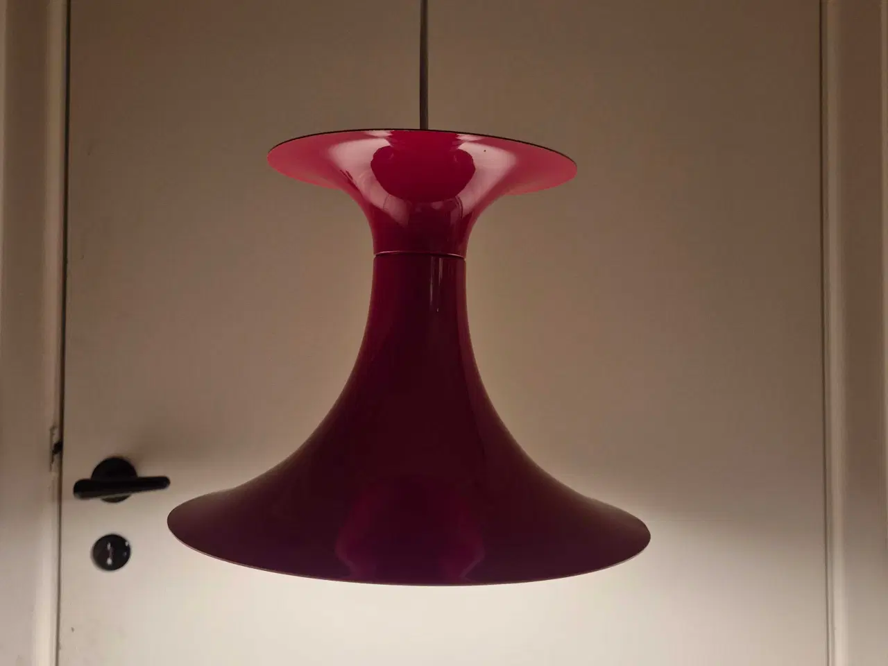 Billede 16 - Herlig rød trompetpendel