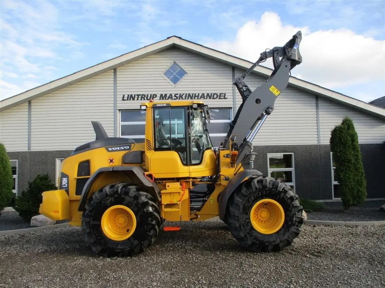 Billede 7 - Volvo L 70 H H2 BEMÆRK MED GARANTI FRA VOLVO FREM TIL DEN 18.6.2026. AGRICULTURE DK-maskine med lang arm, Co-Pilot & med 750mm Michelin MEGA X BIB hjul.