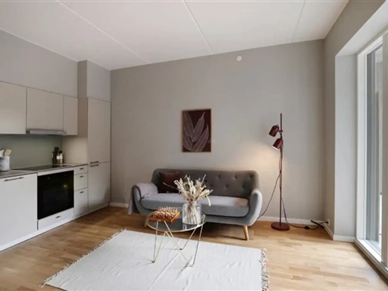 Billede 1 - 2 vær bolig i UN17 Lunden - et bofællesskab for dig over 40 år - Hyggelig stue og køkken-alrum s...