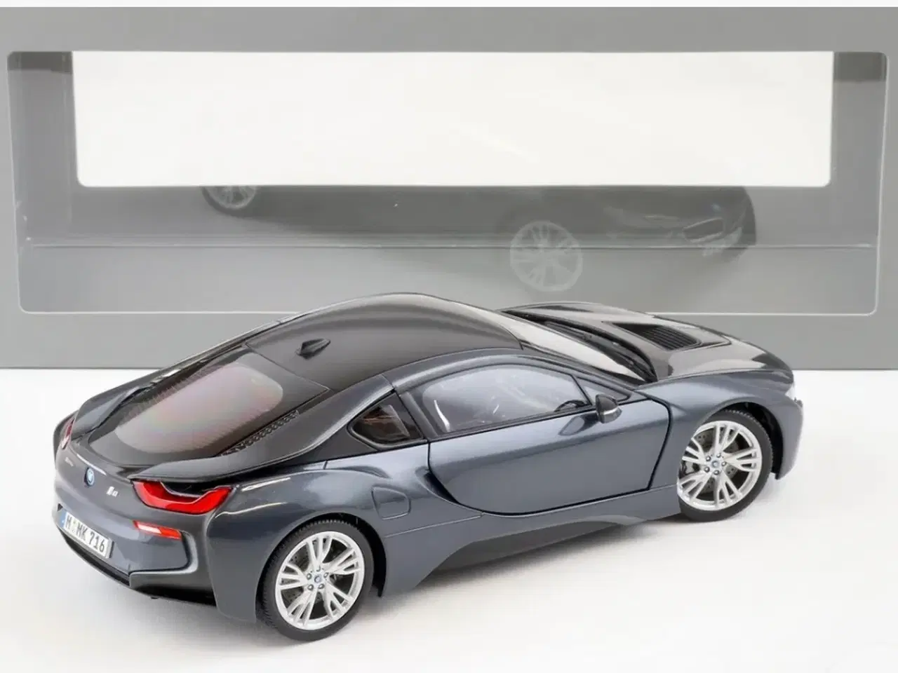 Billede 3 - 1:18 Bmw I8 Coupe 2013