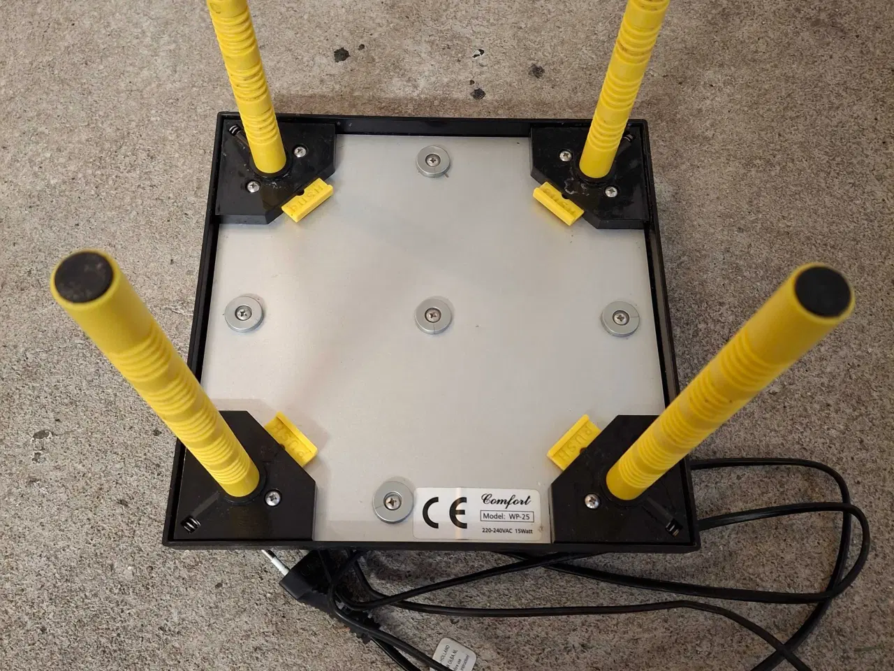 Billede 2 - Varmeplade til små dyr og justerbart i højden.