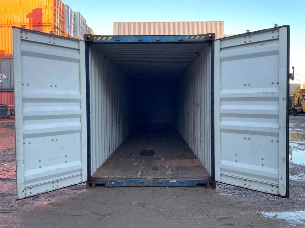 Billede 2 - 40 fods HC Container Står i Hvidovre 