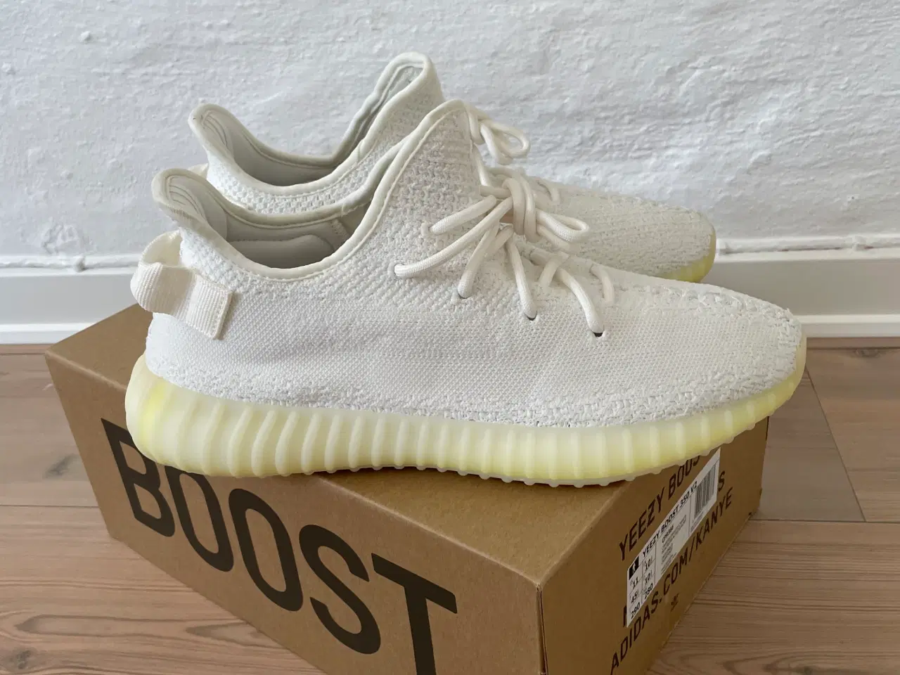 Billede 2 - Yeezy Boost 350 V2 'Triple White'