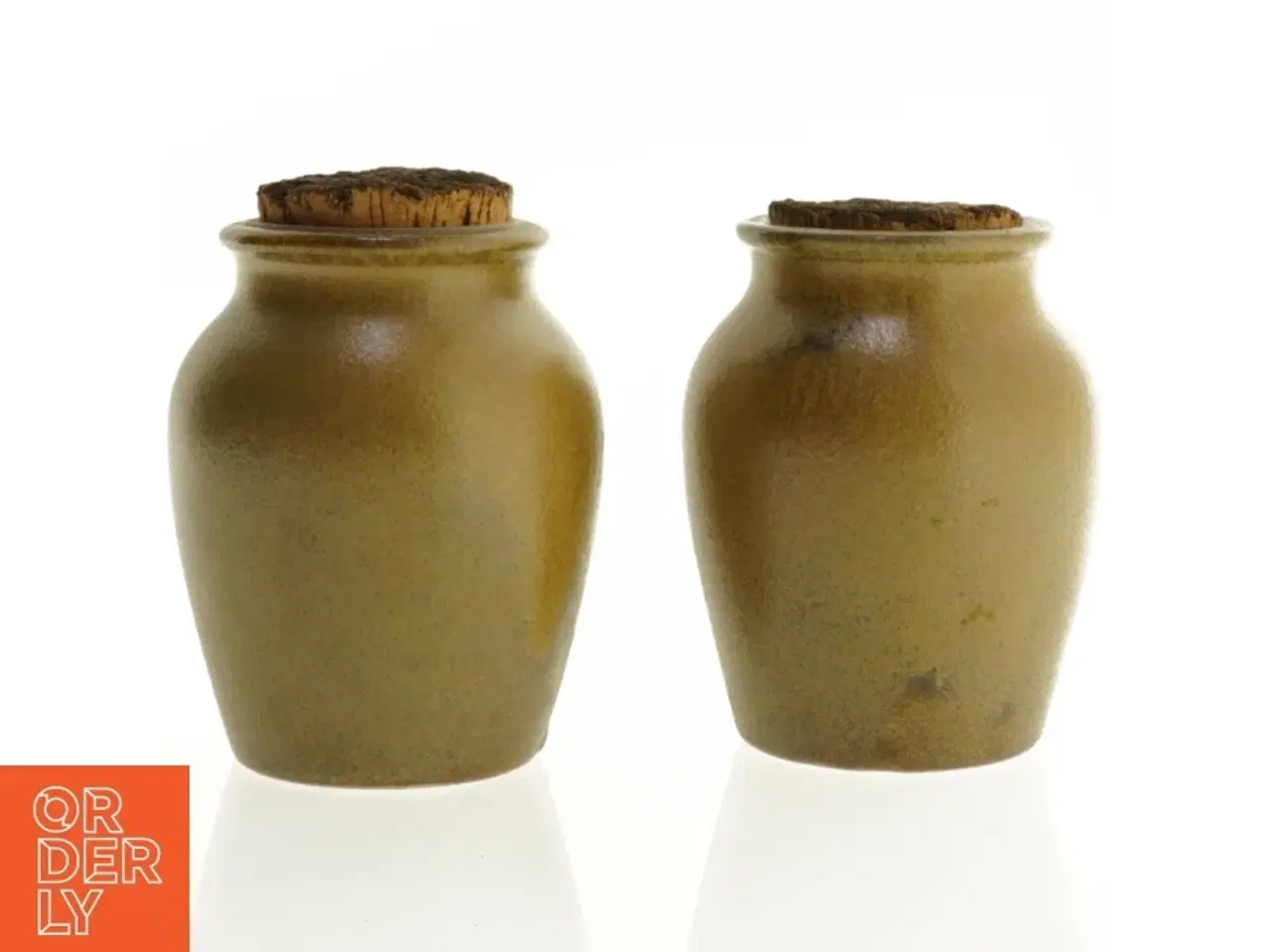 Billede 1 - 2 stk. Keramik Opbevaringskrukker med kork propper (str. 11 x 9 cm)