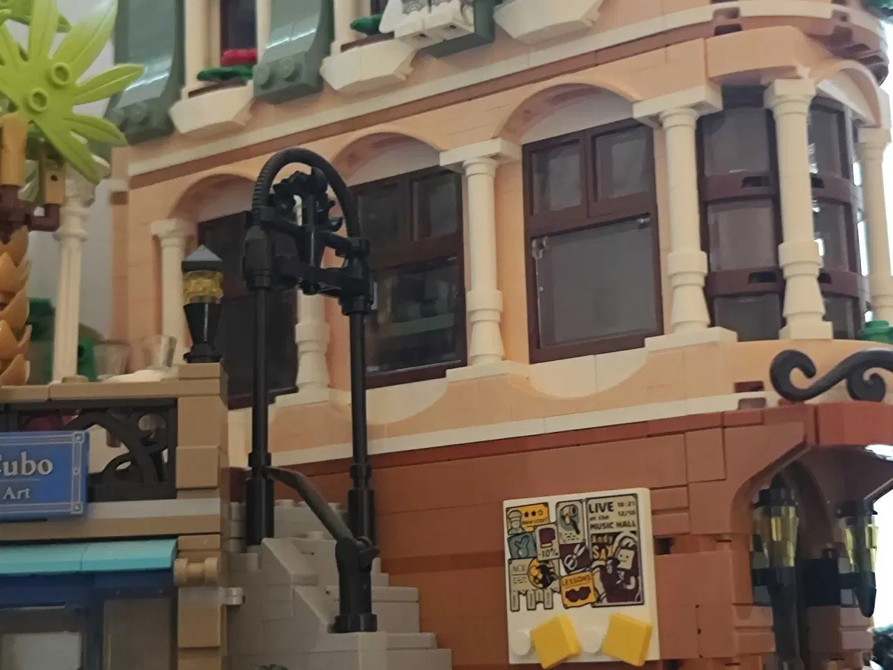 Billede 4 - Lego Hyggeligt hotel 10297