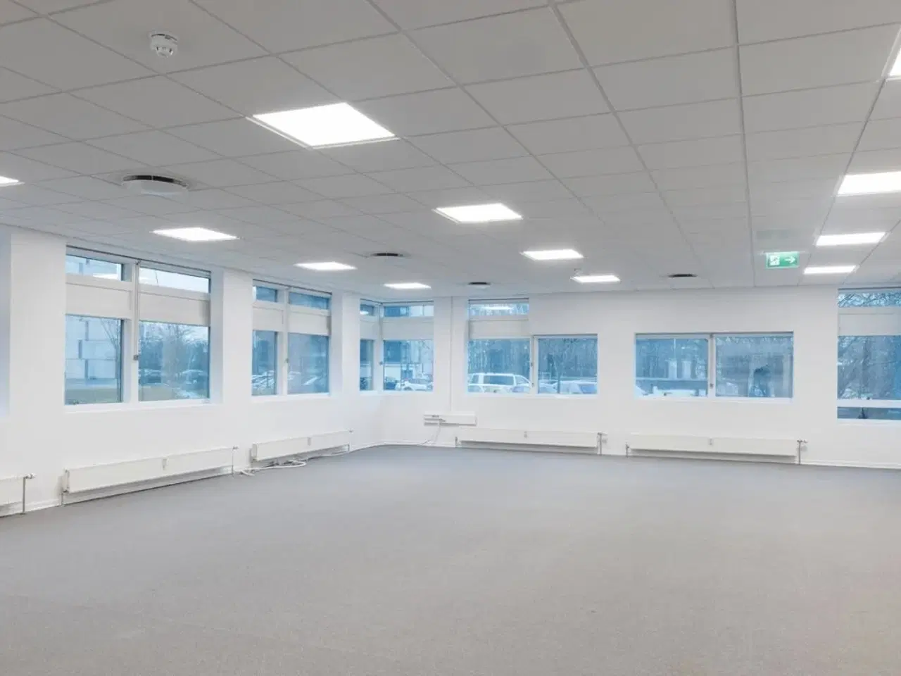 Billede 11 - I denne moderne flerbrugerejendom udbydes lyse og indbydende kontorlejemål i varierende størrelser der passer perfekt til virksomheder i alle størrelser