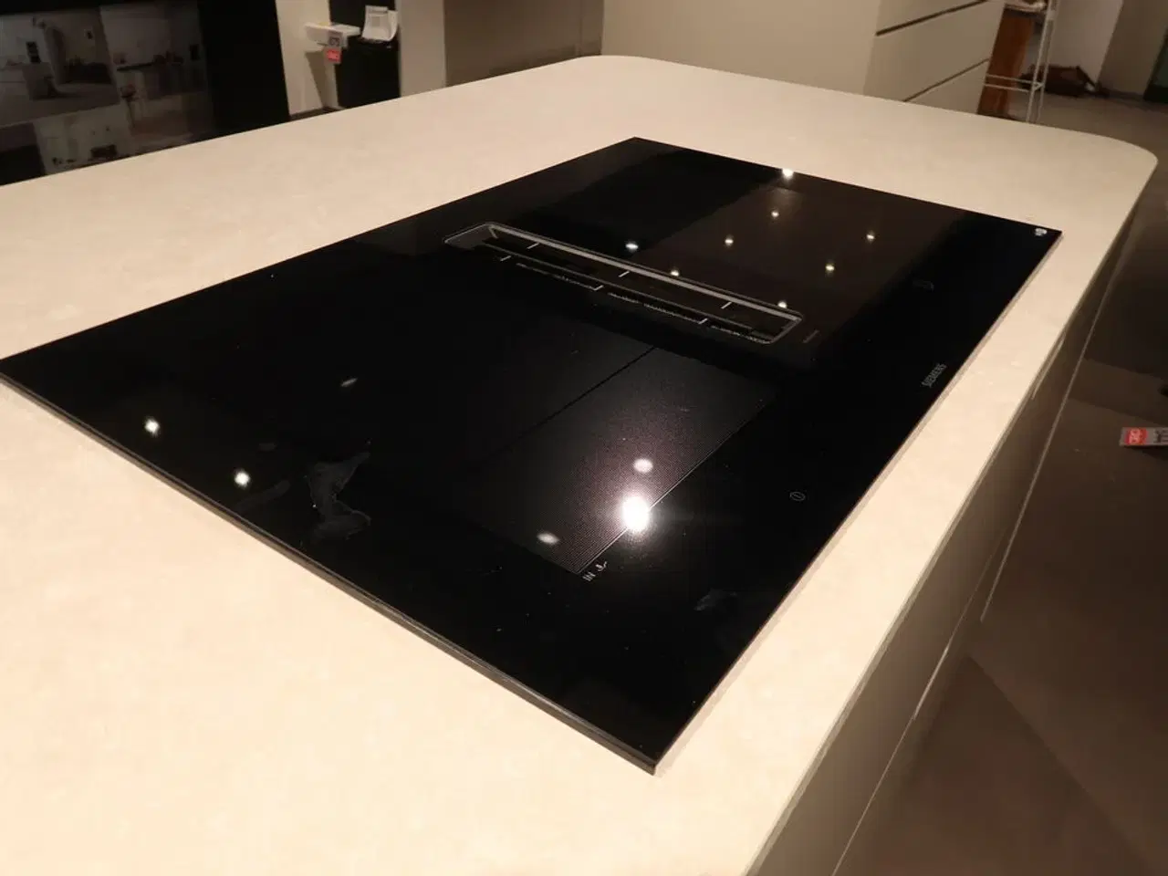 Billede 2 - Siemens EX877NX68E iQ700 Induktionskogeplade med indbygget emfang