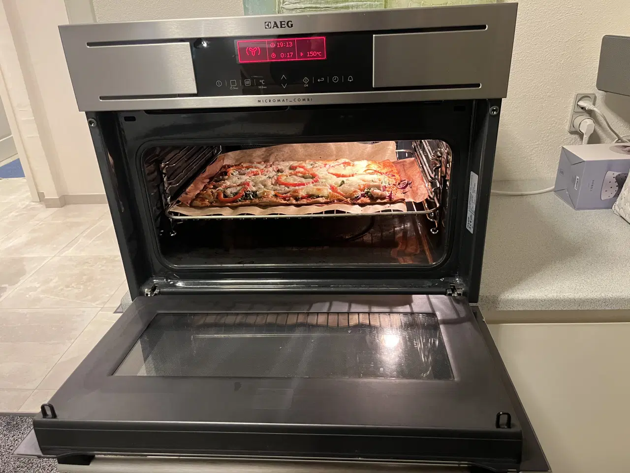 Billede 5 - To AEG indbygningsovne – kompaktovn samt dampovn