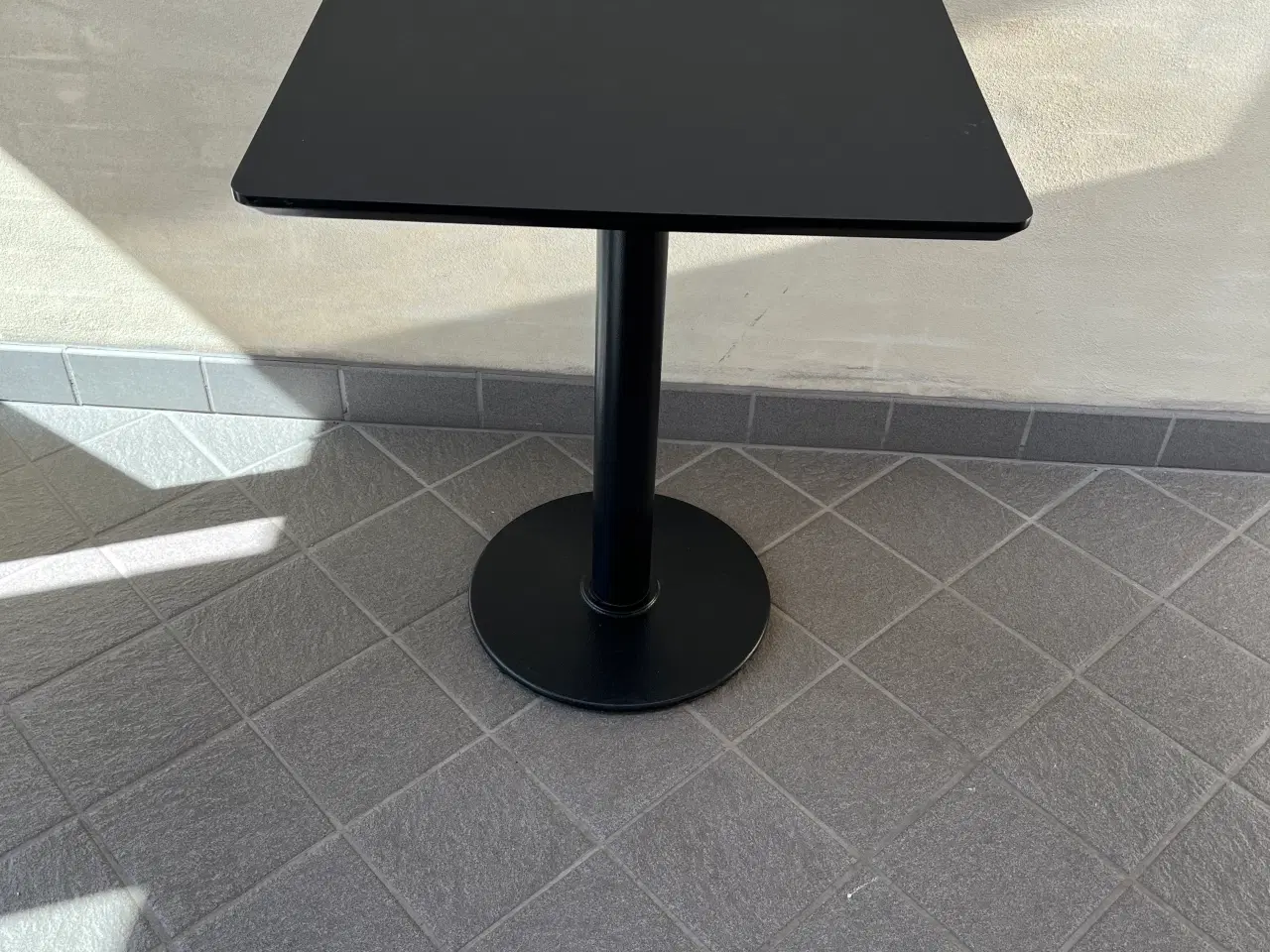 Billede 1 - Cafebord med sort stål ben