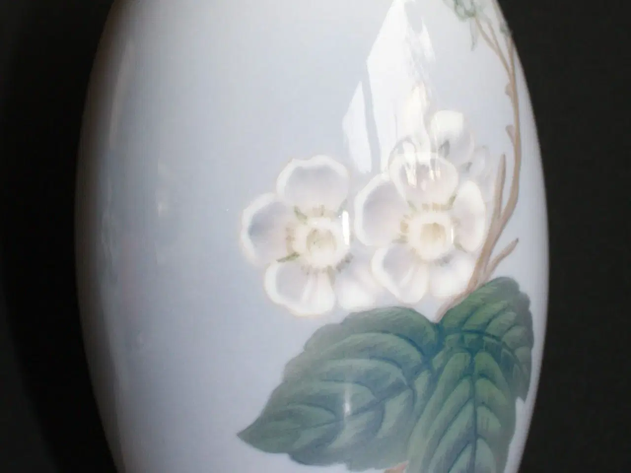 Billede 4 - Vase med brombærgren, Bing og Grøndahl