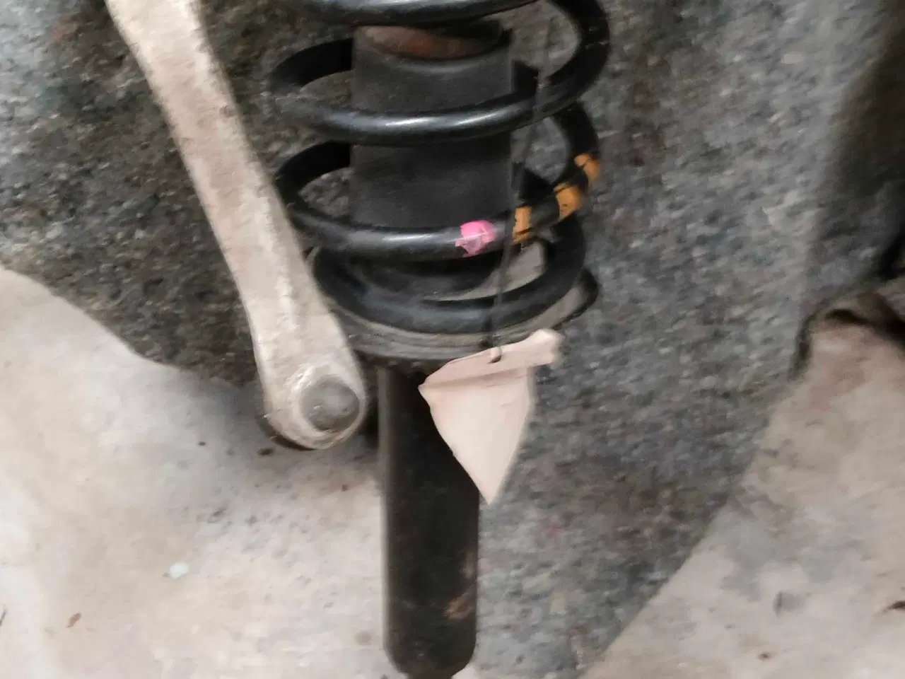 Billede 3 - Fjederben sæt for VW Passat 3B