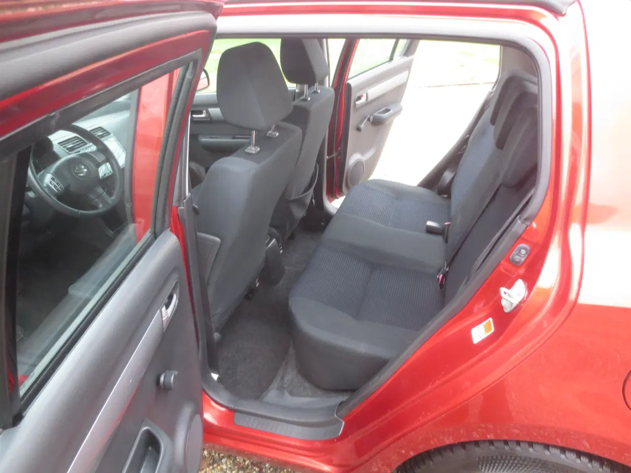 Billede 12 - Pæn Suzuki Swift 1.3 i Synet 2025. 