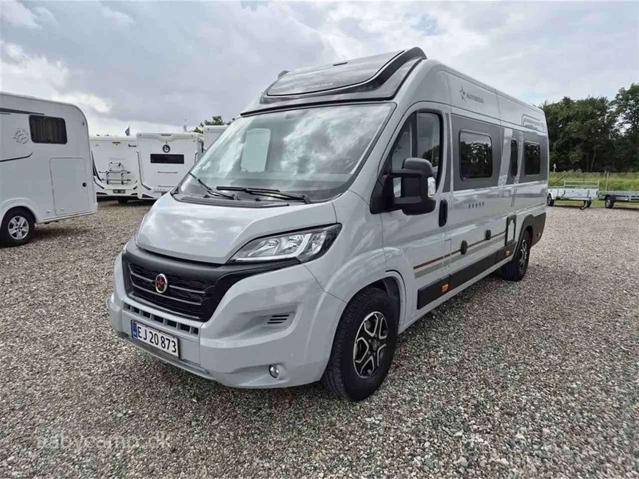 Billede 4 - 2024 - Autostar van V630G Design Edition   Luksus Van. Automatgear. lædersæder.  Alufælge, Batterier. solceller. markise. cykelstativ.  stor hæve/sænke seng i bagenden.  DER TAGES FORBEHOLD FOR ÆNDRINGER I KM. TAL!!