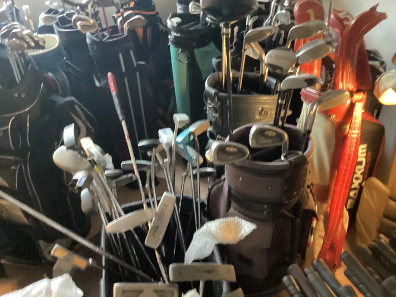 Billede 2 - Golf udstyr fra kæmpe konkursbo