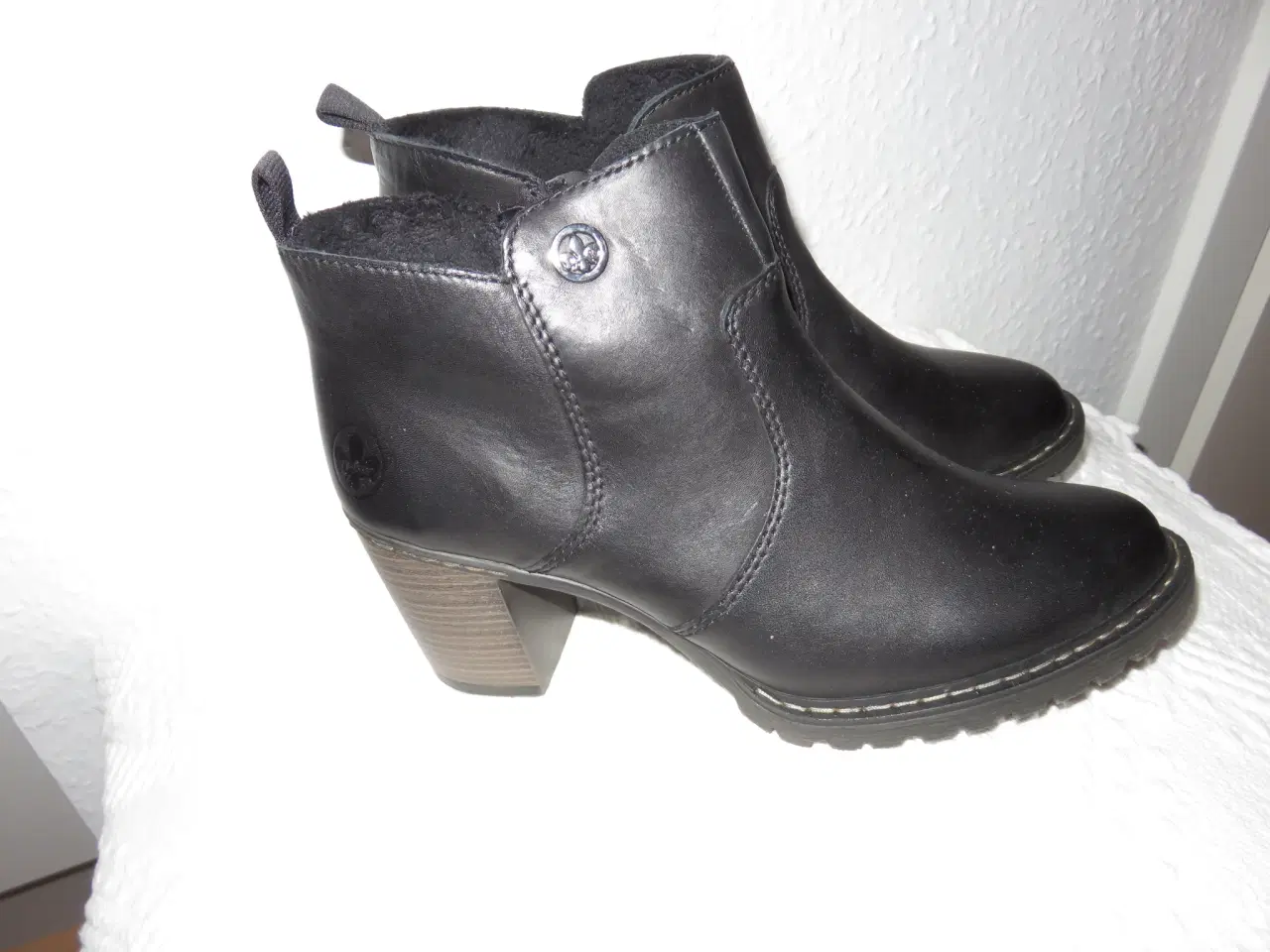 Billede 3 - Rieker damestøvler nye