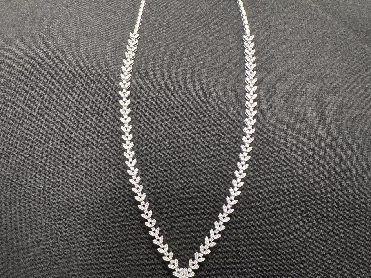Billede 2 - Ny 14 kt hvidguld halskæde med 2.14 ct diamanter +