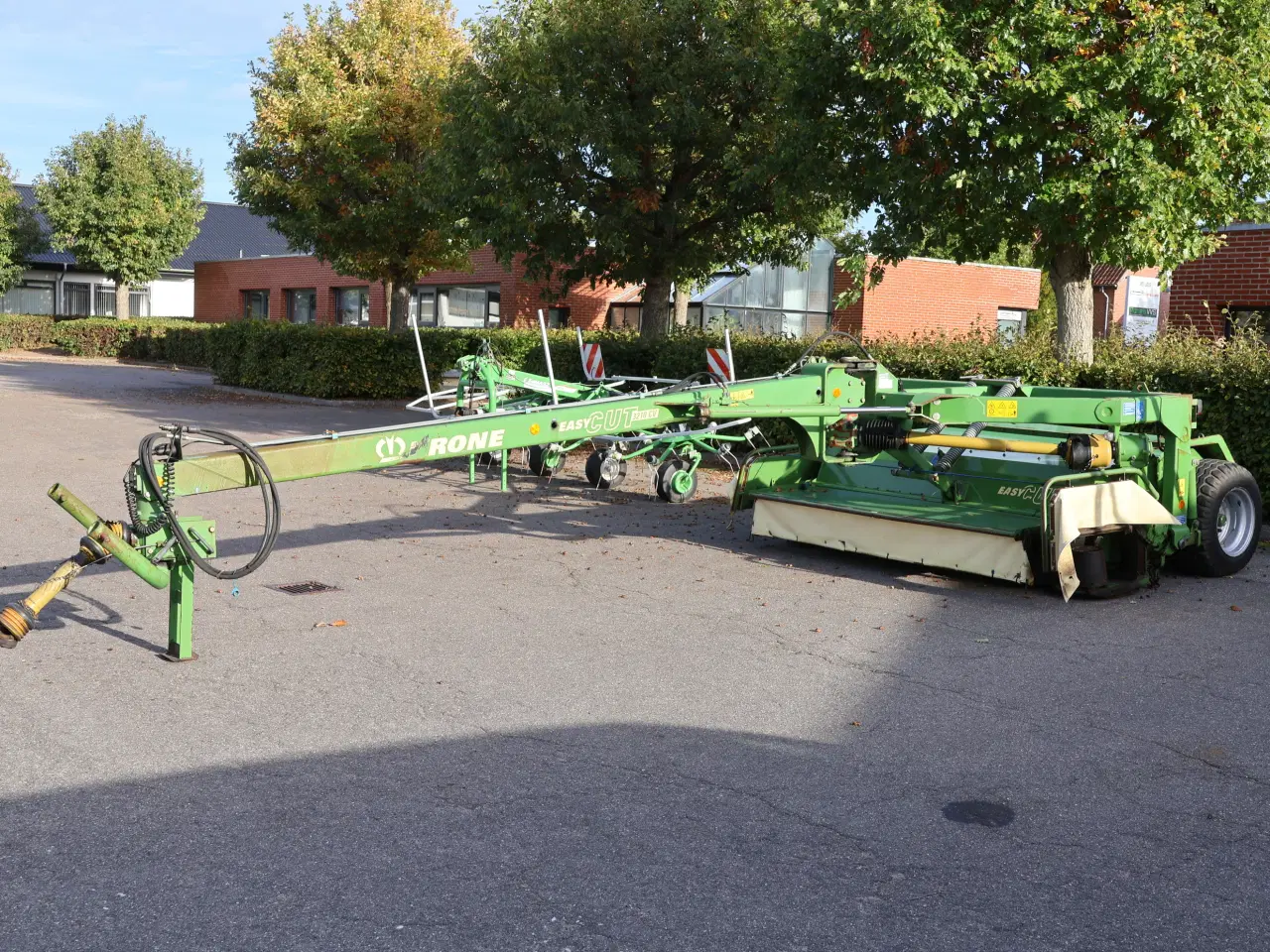 Billede 1 -  Krone Easycut 3210CV bugseret skivehøster