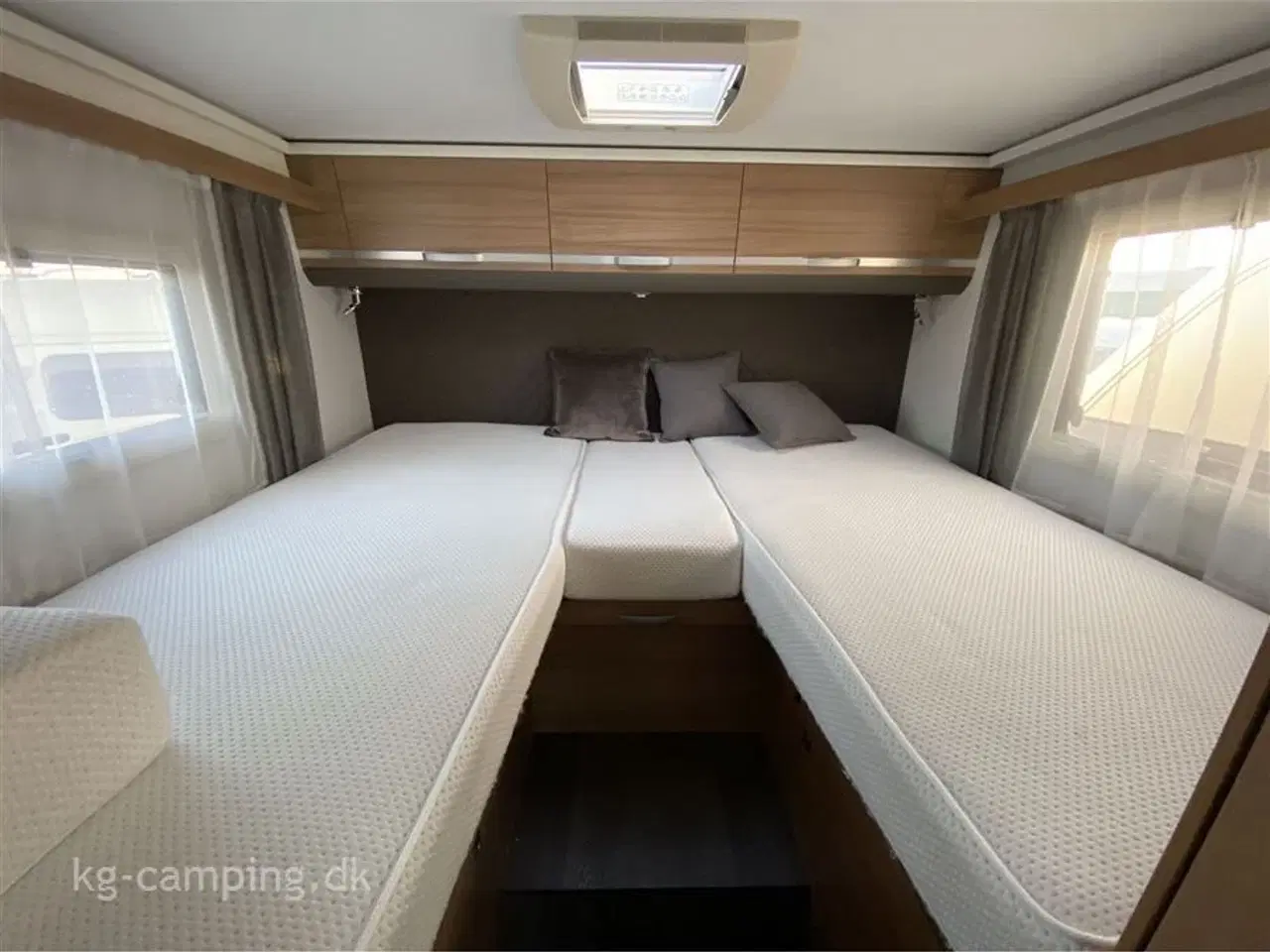 Billede 17 - 2020 - Adria Coral AXESS 670 SL VELHOLDT Adria Coral Axcess 67 SL