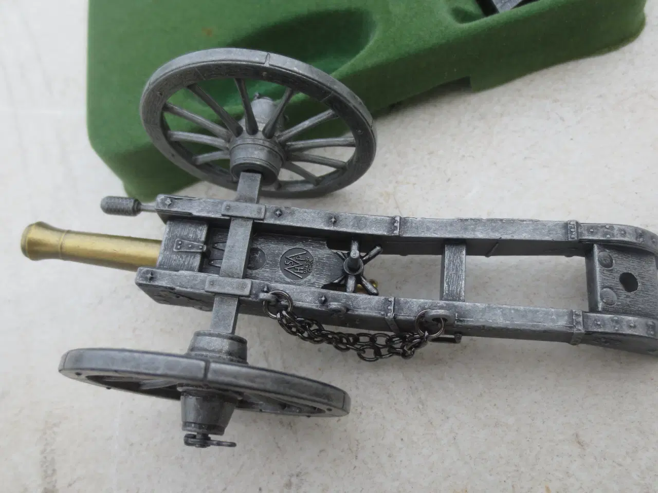 Billede 6 - 1 stk Ny Jeep Willys MB og 1 stk Kanon HP i Metal