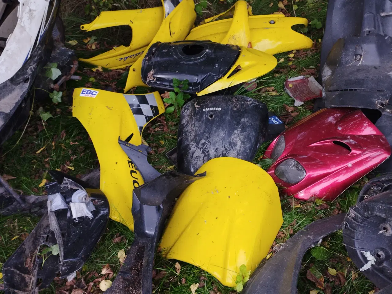 Billede 2 - Reservedele til scootere 