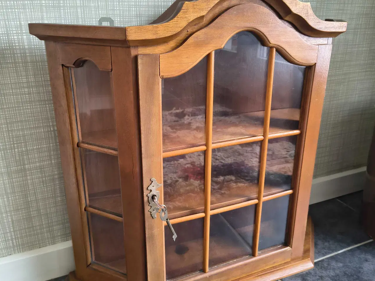 Billede 2 - Ældre vitrineskab 