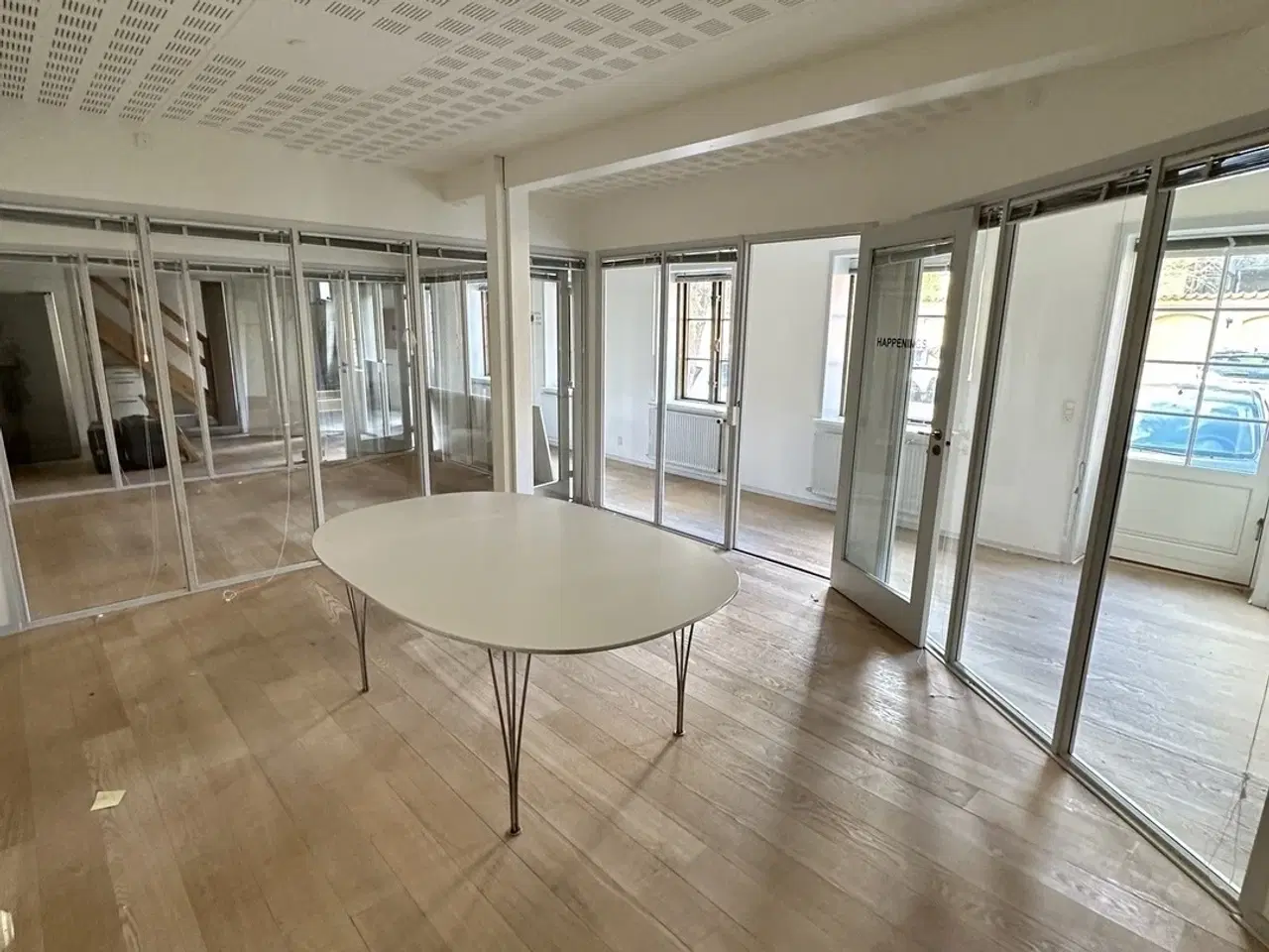 Billede 3 - Nyrenoveret kontorlejemål i hjertet af Aarhus C med parkering
