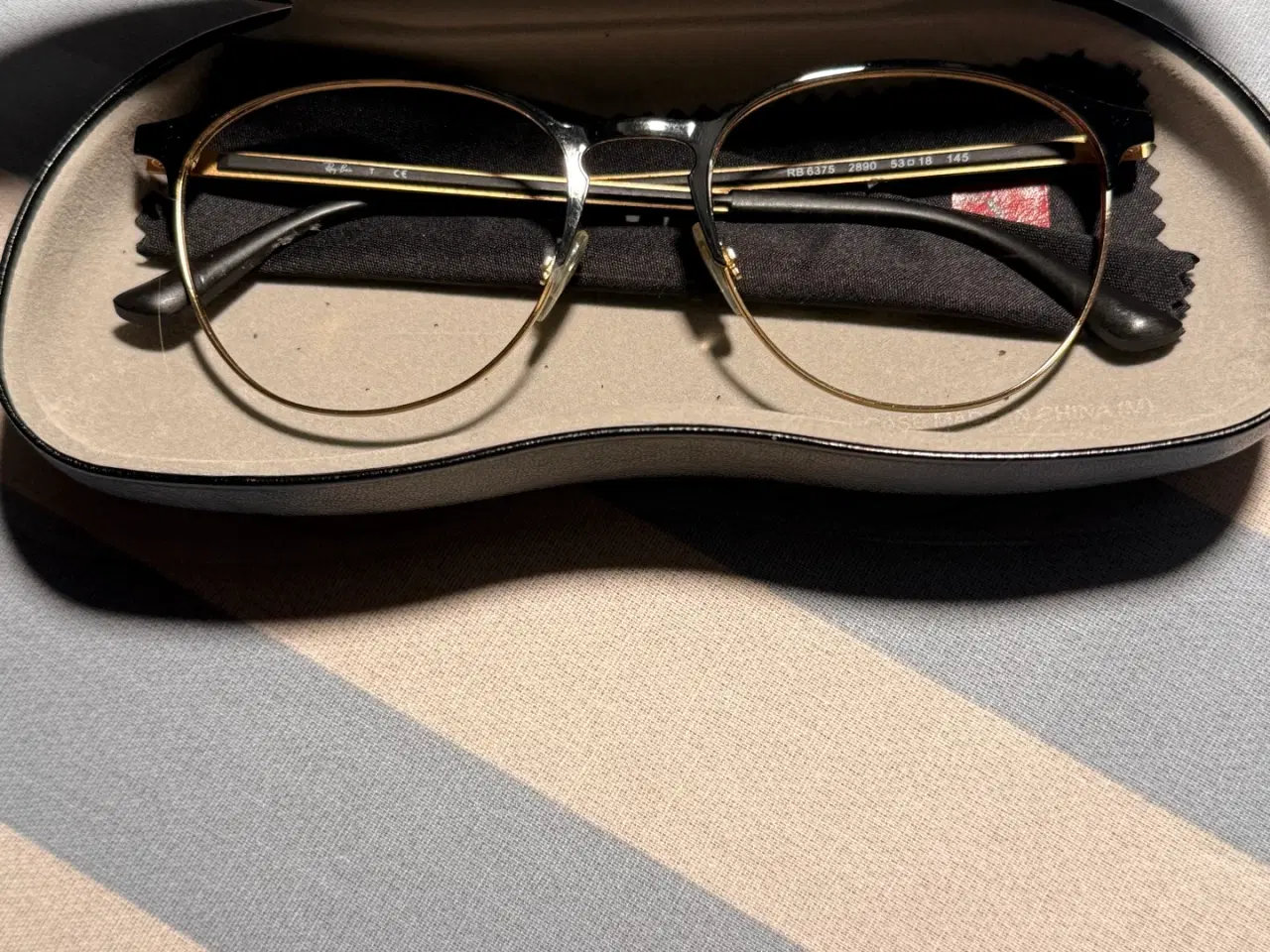 Billede 4 -  Superlækre Brille stel. Ray Ban. Nye,