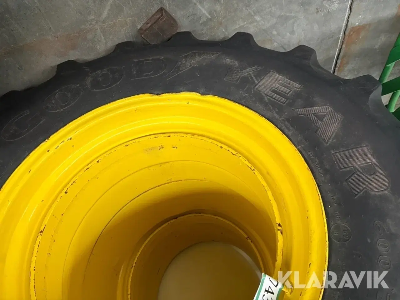 Billede 4 - Tvillingehjul Goodyear DT820 2 styk + låse