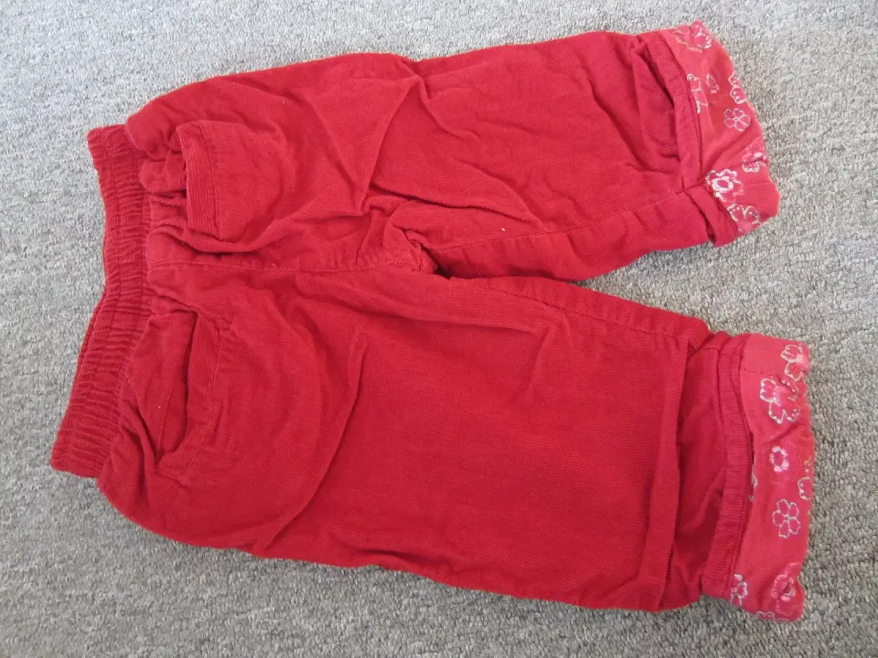 Billede 2 - Varme røde bukser m/ for til pige str 80