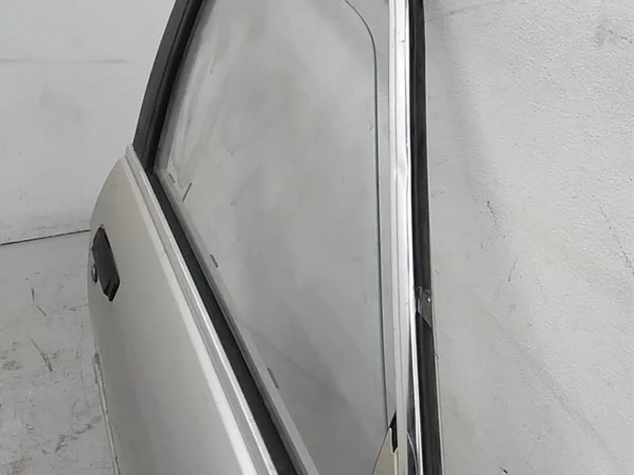 Billede 5 - Dør højre for 4 dørs C48005 BMW E30