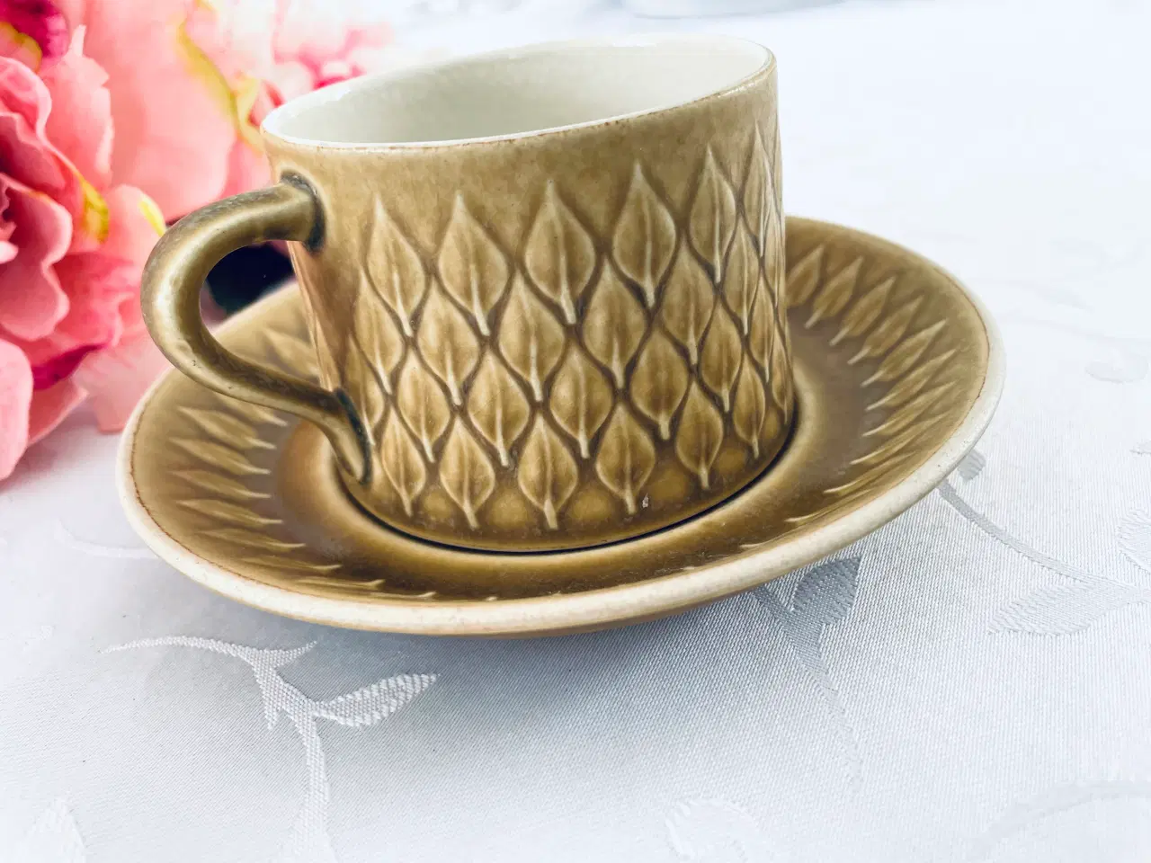 Billede 2 - Relief kop + underkop 