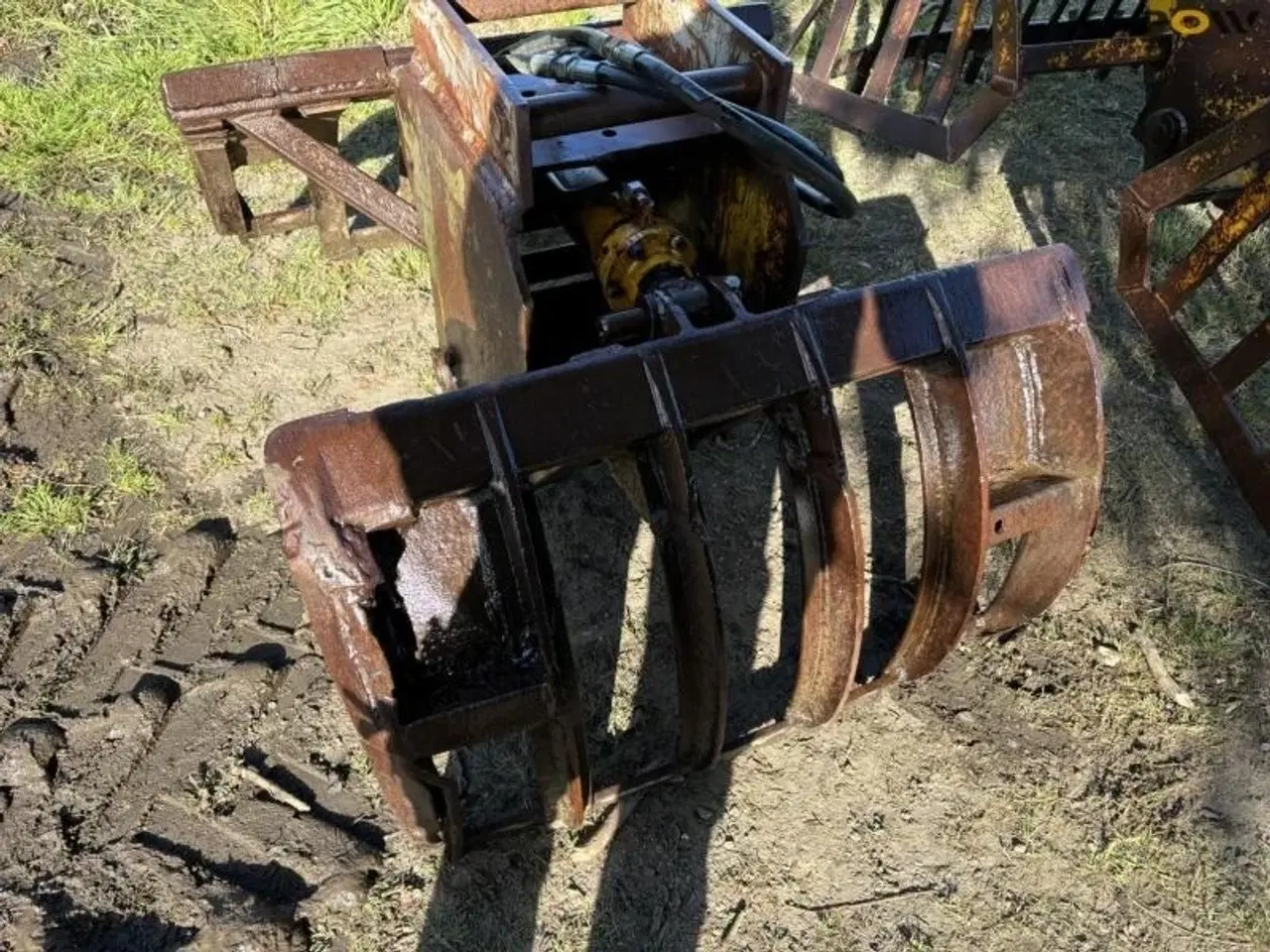 Billede 12 - - - - Sortergrab med Hydrema skifte