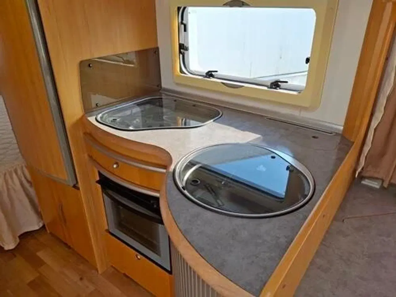 Billede 5 - LMC LORD AMBASSADOR 560 RBD