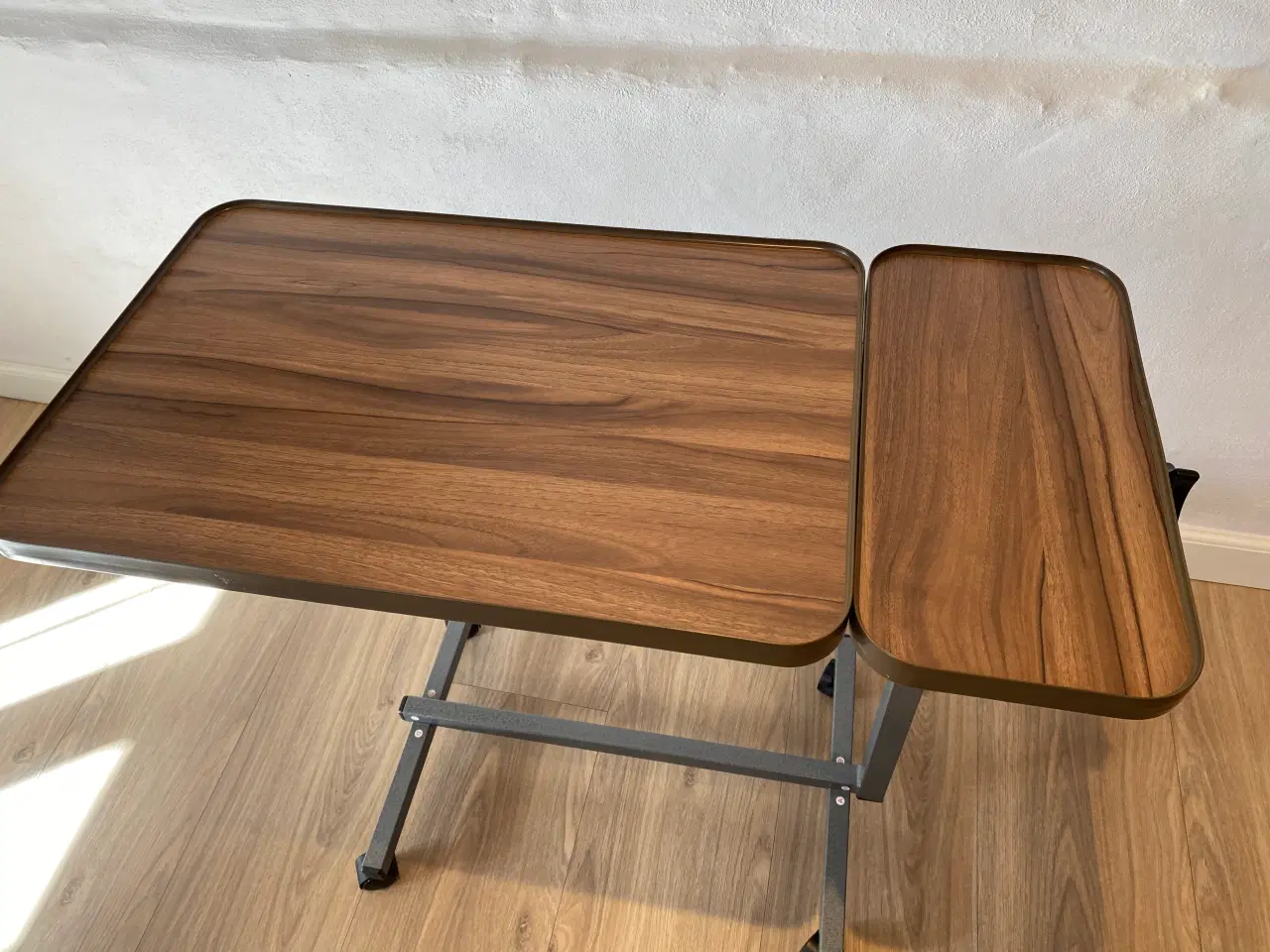Billede 5 - 2 delt justerbar sengebord