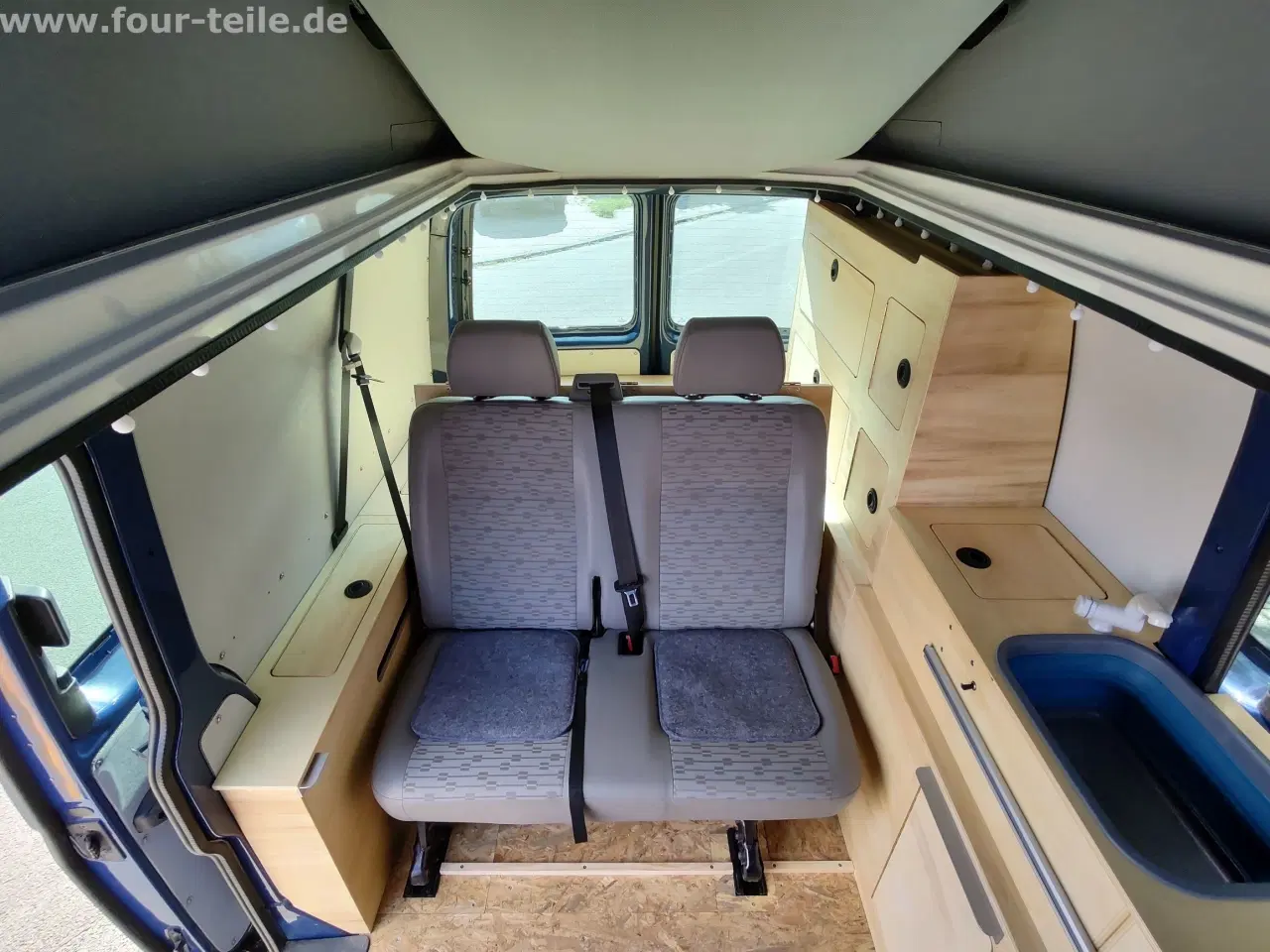 Billede 8 - Eftermontering af bænksæde til VW Bus T5/T6 lang