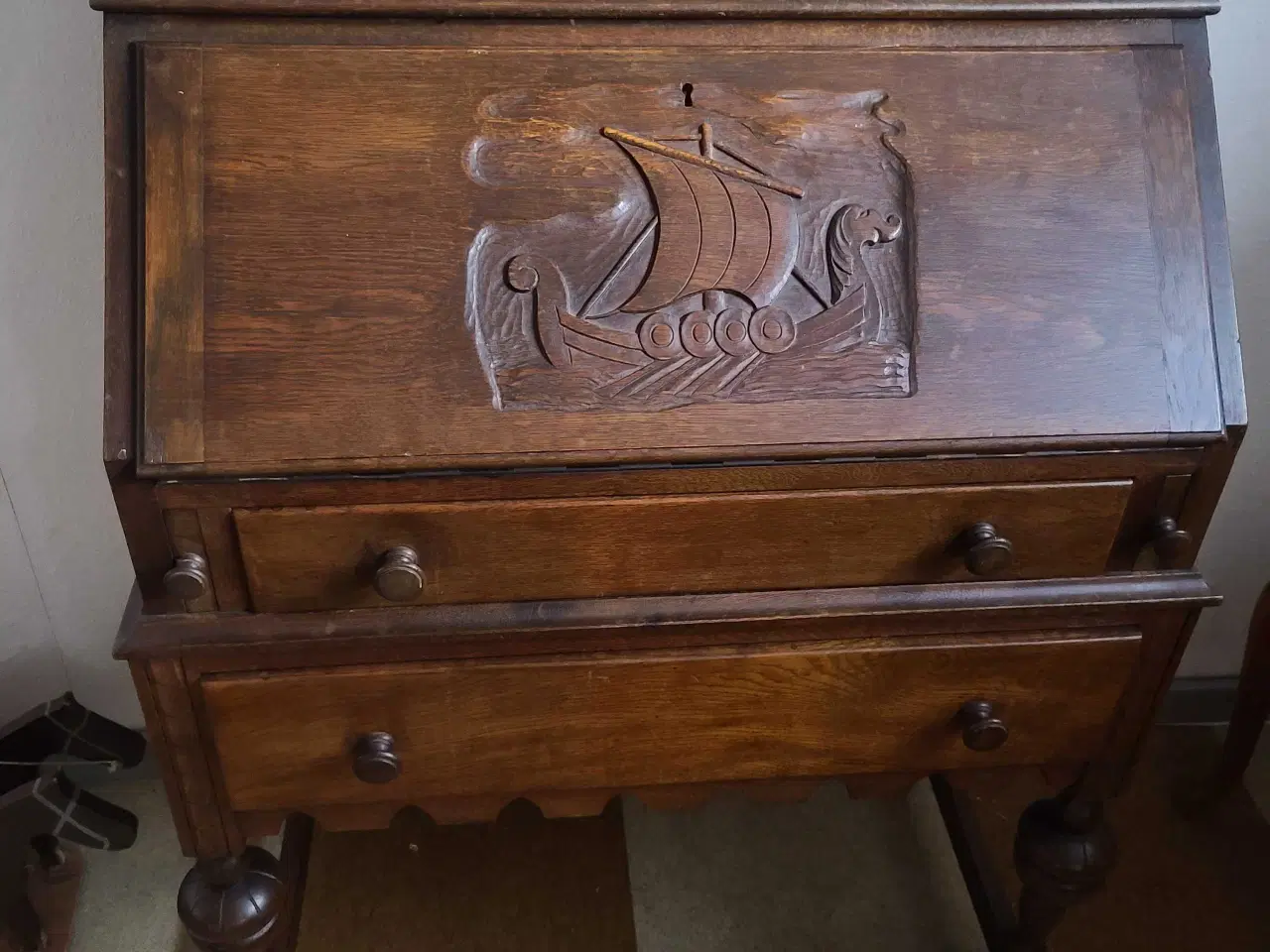 Billede 1 - Chatol , skriveplade , udtræk , 4 skuffer