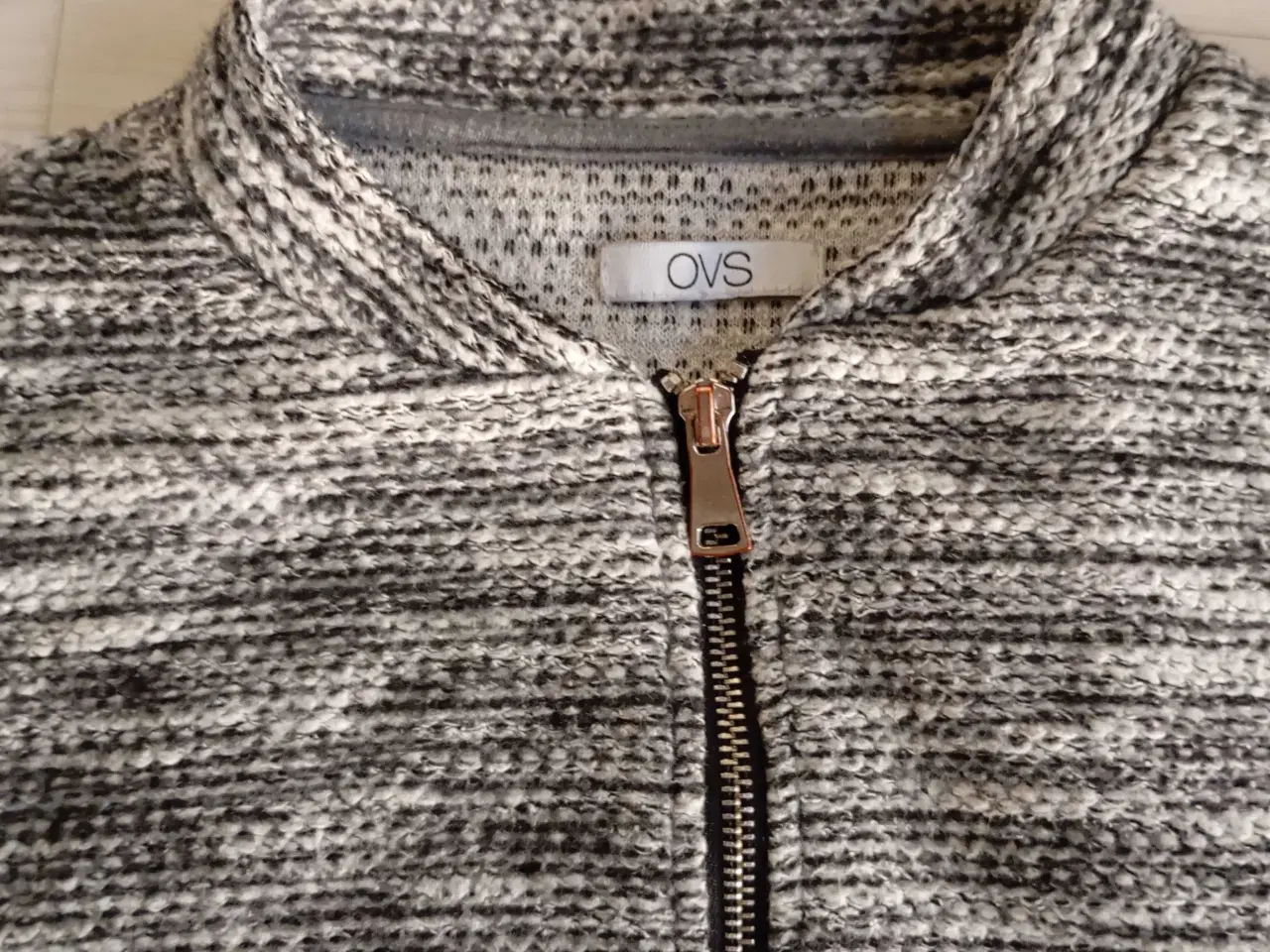 Billede 2 - Strikket cardigan / jakk