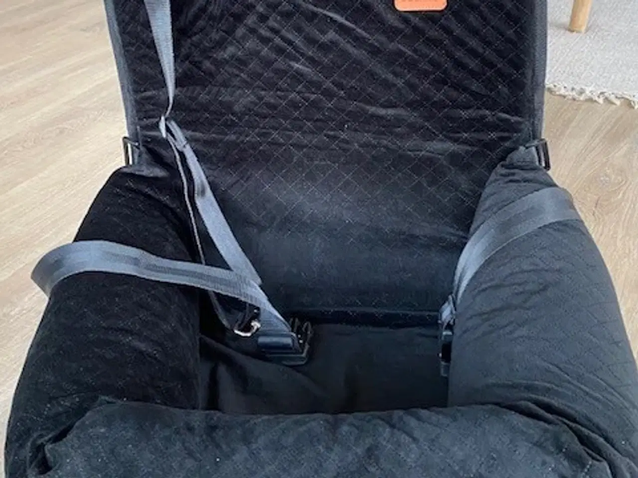 Billede 1 - Bilsæde til hund