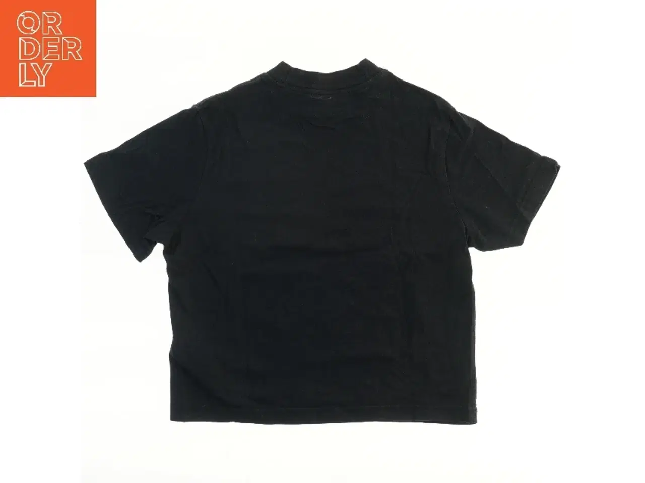 Billede 2 - Sort T-shirt med logo fra Nike (str. 140)