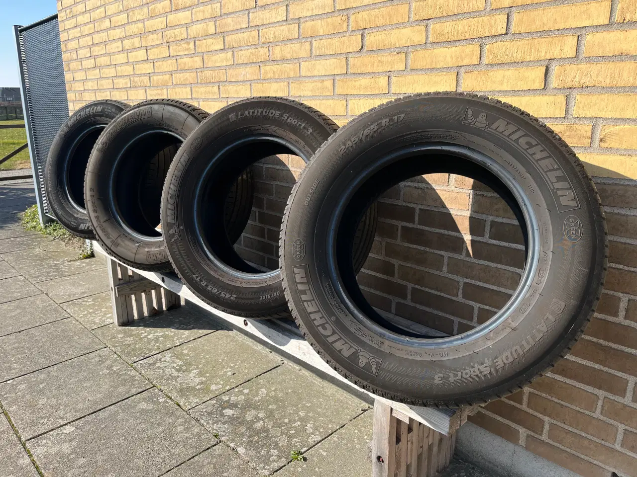 Billede 3 - Sommer dæk Mercedes Sprinter - MICHELIN 245/65 R17