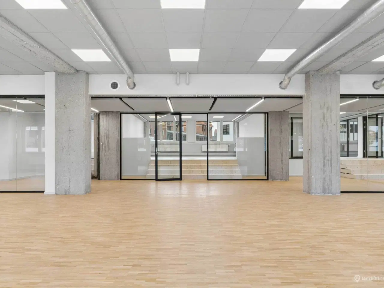 Billede 1 - Moderne lyst og nyrenoveret kontorlejemål tæt på metro