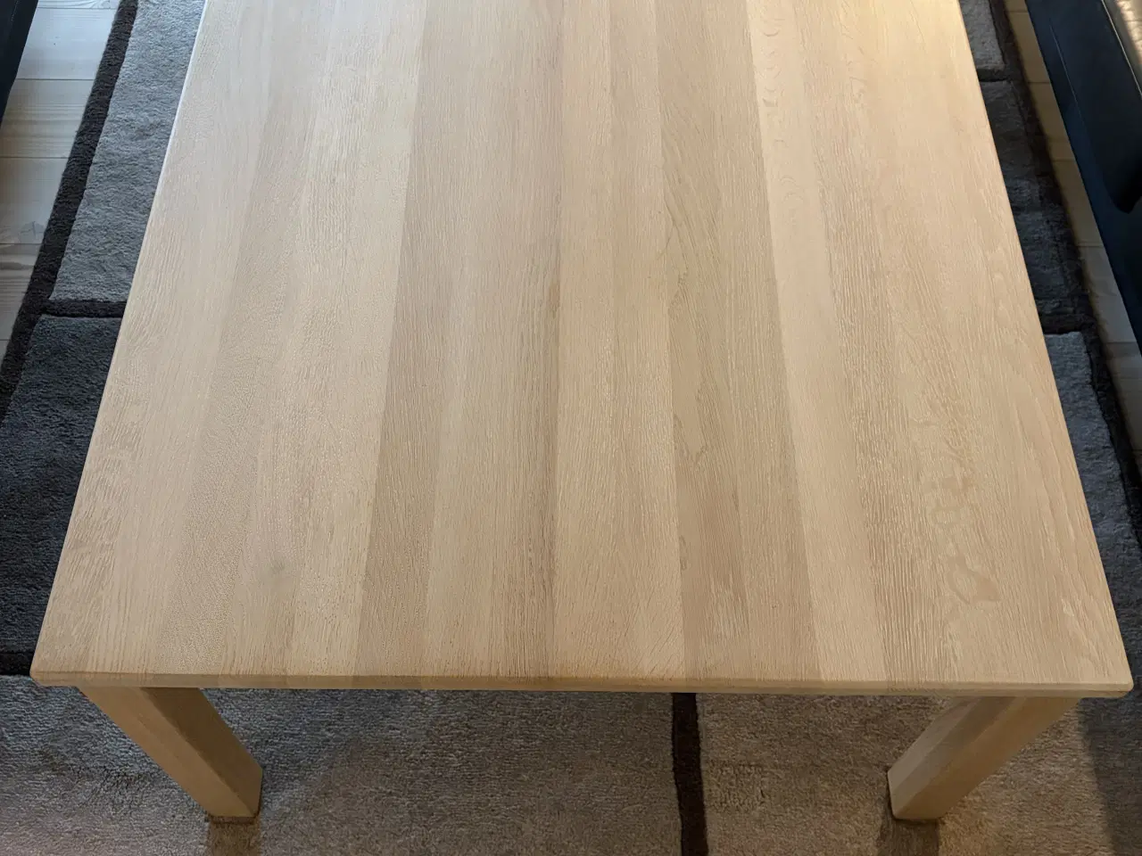 Billede 3 - 🌿 Massivt sofabord i sæbebehandlet eg