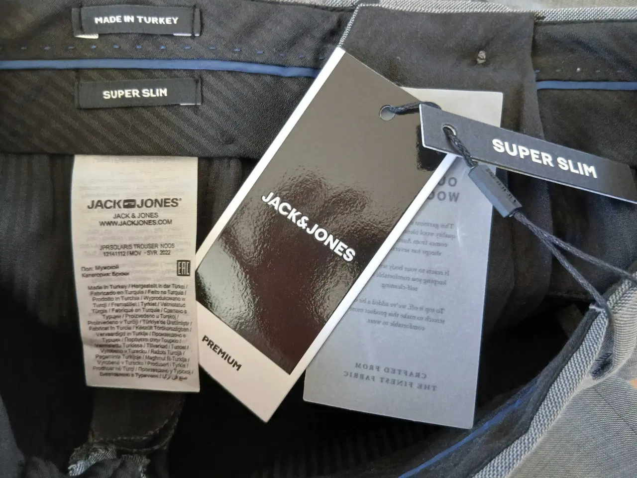 Billede 7 - Jakkesæt. Jack&Jones. 42
