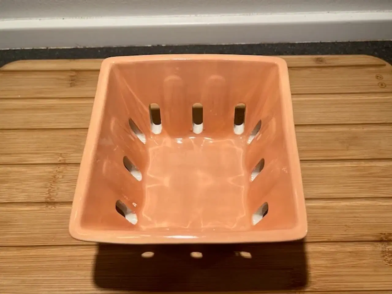 Billede 14 - Charmerende Jordbær-keramikskåle (4 stk.)