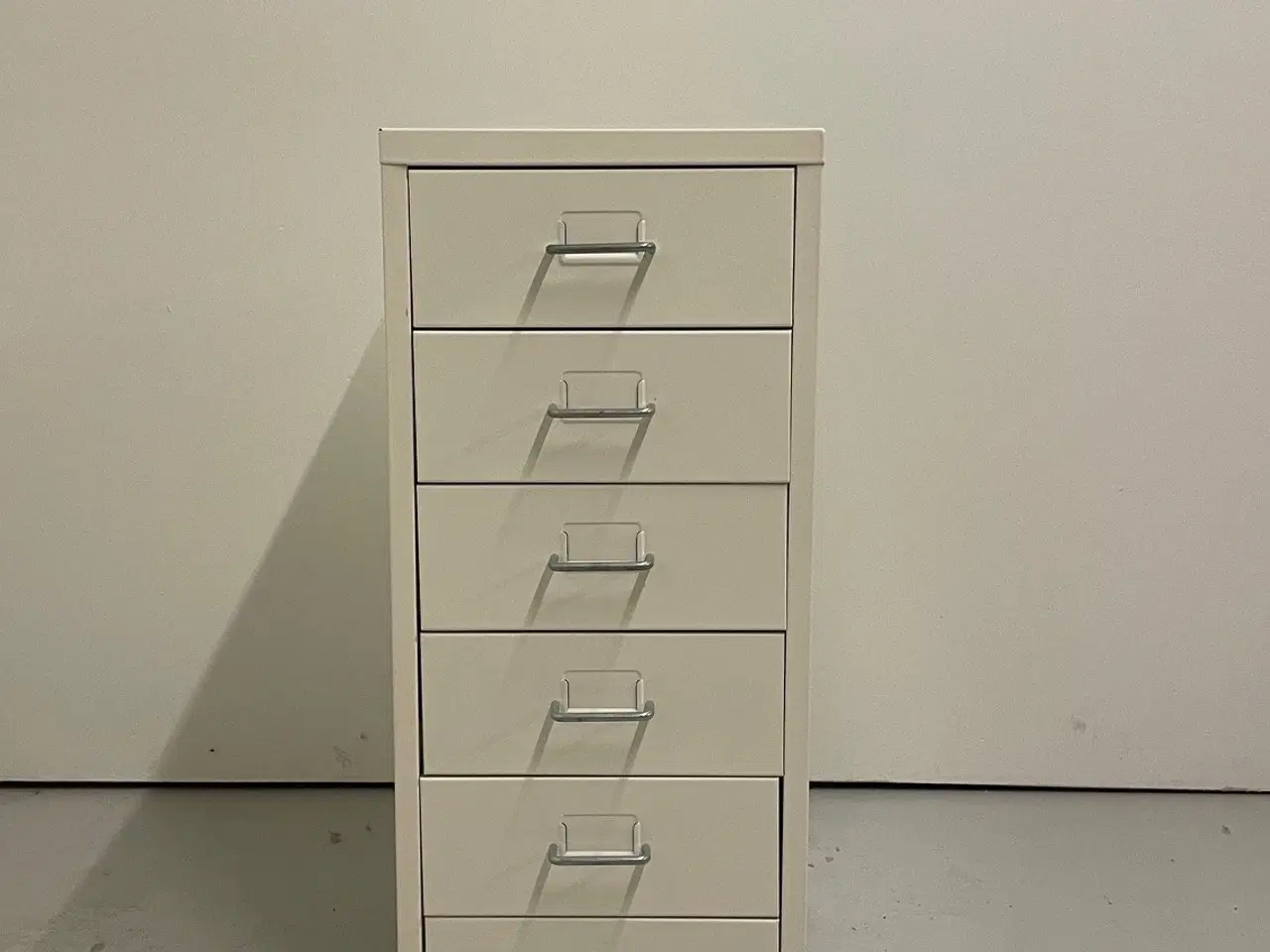 Billede 1 - Sidebord: Ikea Helmer