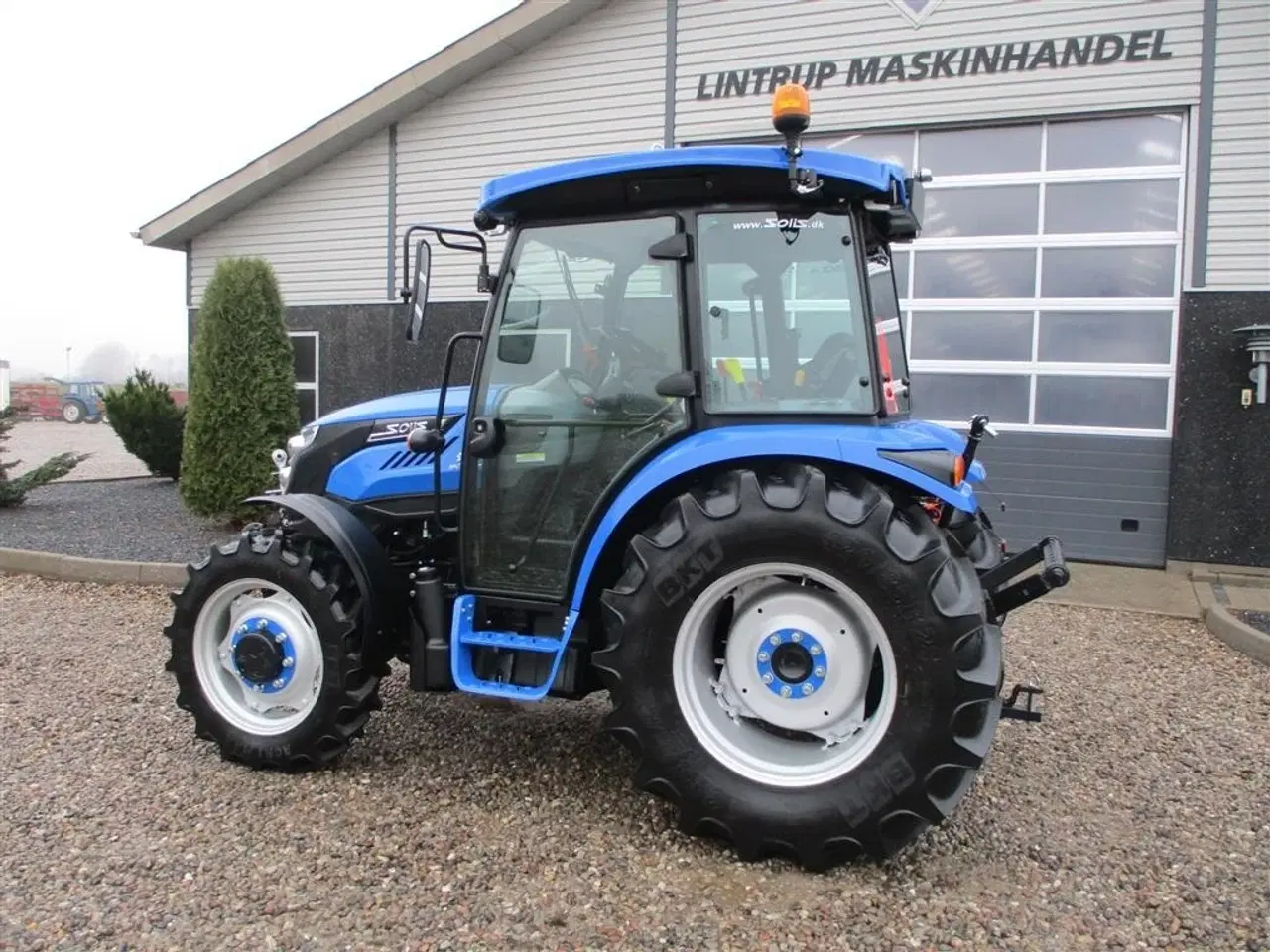 Billede 3 - Solis 60 Med frontlift og frontPTO