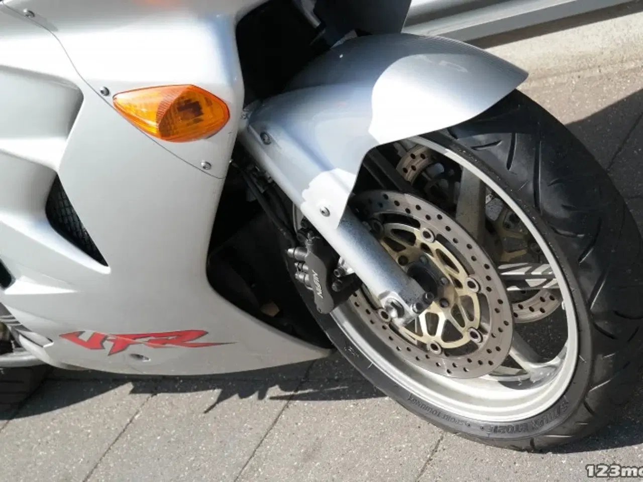 Billede 13 - Honda VFR 800 F MC-SYD       BYTTER GERNE